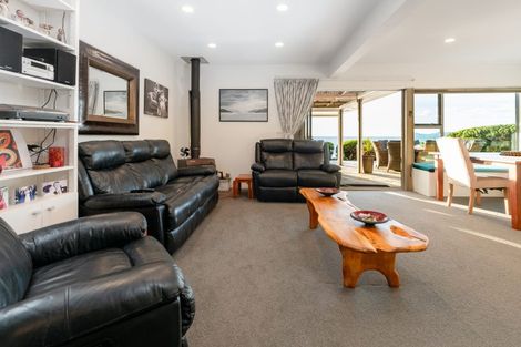 Photo of property in 52 Ames Street, Paekakariki, 5034