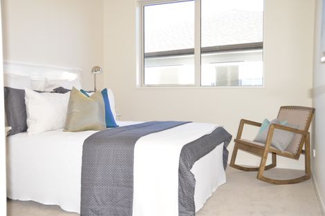 Photo of property in 98 Godfrey Drive, Orewa, 0931