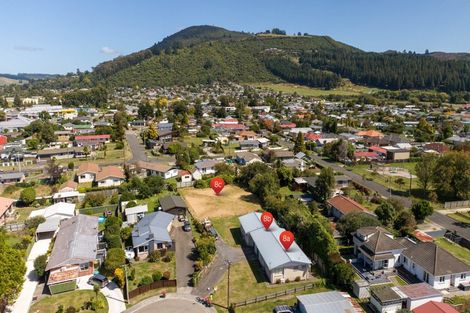 Photo of property in 8a Kouma Place, Fairy Springs, Rotorua, 3015