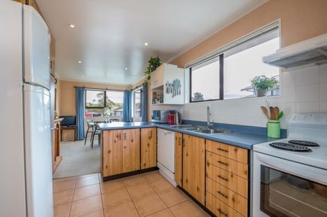 Photo of property in 20 Kaitangata Crescent, Kelson, Lower Hutt, 5010