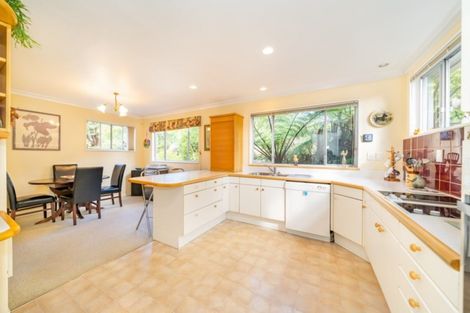 Photo of property in 61 Blue Mountains Road, Pinehaven, Upper Hutt, 5019