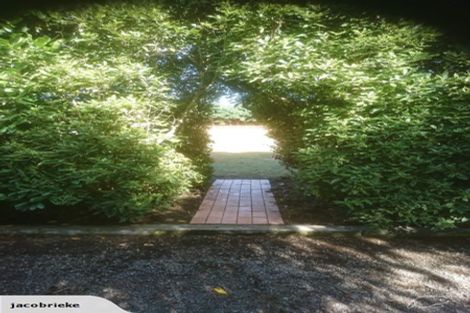 Photo of property in 35 Queen Street, Coalgate, 7673