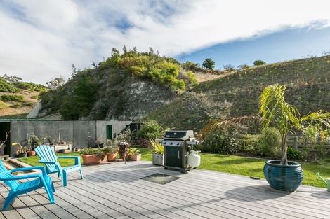 Photo of property in 63 Oak Road, Poraiti, Napier, 4112