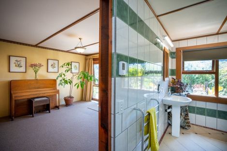 Photo of property in 4 Awaroa Lane, Sumner, Christchurch, 8081