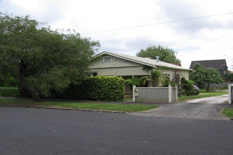 Photo of property in 33 Mewburn Avenue, Mount Eden, Auckland, 1024