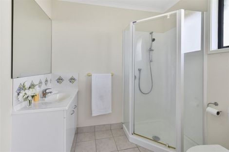 Photo of property in 19 Frederick Reece Drive, The Gardens, Auckland, 2105