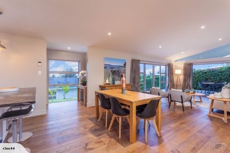 Photo of property in 58a Lemnos Place, Titirangi, Auckland, 0604