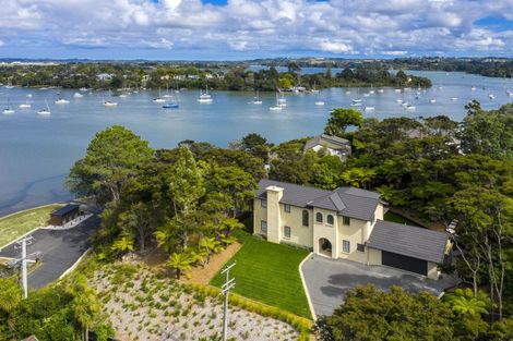 Photo of property in 11 Traffic Road, Greenhithe, Auckland, 0632