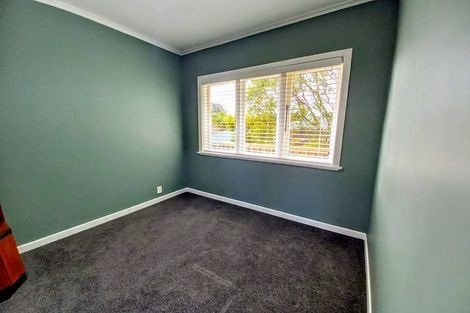 Photo of property in 3b Gazelle Avenue, Beach Haven, Auckland, 0626
