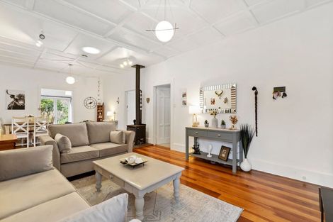 Photo of property in 10 Stanley Avenue, Te Aroha, 3320