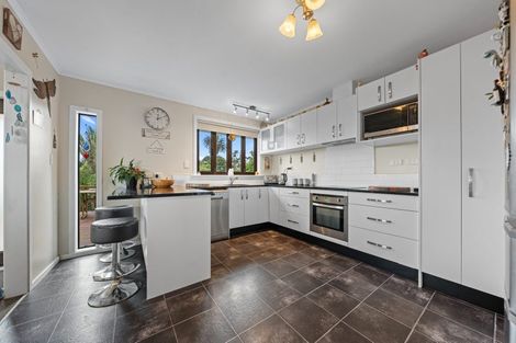 Photo of property in 177 Wairere Road, Waitakere, Henderson, 0782