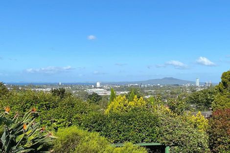 Photo of property in 50 Agincourt Street, Glenfield, Auckland, 0629