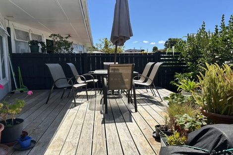 Photo of property in 2/18 Ruth Street, Manurewa, Auckland, 2102