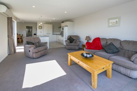 Photo of property in 7 Dunaverty Place, Broomfield, Christchurch, 8042