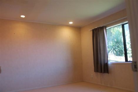 Photo of property in 7 Spears Place, Botany Downs, Auckland, 2010