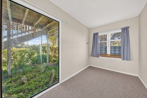 Photo of property in 44 Pinedale Crescent, Riversdale Beach, Masterton, 5872