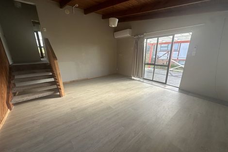 Photo of property in 20 Wattle Road, Sunnyvale, Auckland, 0612