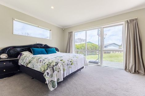 Photo of property in 10 Tamihana Street, Otaki, 5512