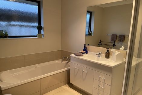 Photo of property in 3 The Palms, Rototuna, Hamilton, 3210