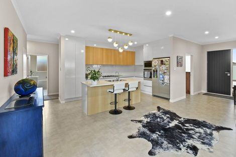 Photo of property in 3 Papaview Road, Papakura, 2110