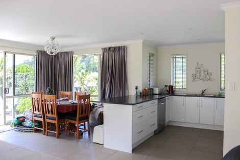 Photo of property in 2 Tieke Place, Horahora, Whangarei, 0110