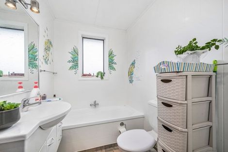 Photo of property in 2/964 High Street, Avalon, Lower Hutt, 5011