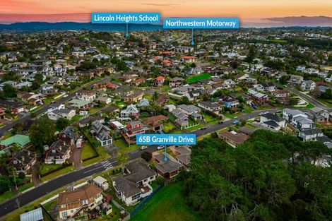 Photo of property in 2/65 Granville Drive, Massey, Auckland, 0614