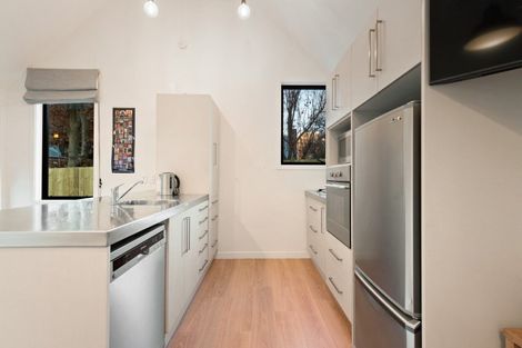 Photo of property in 24 Wiltshire Street, Arrowtown, 9302