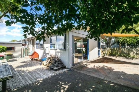 Photo of property in 4 Benbow Place, Westown, New Plymouth, 4310
