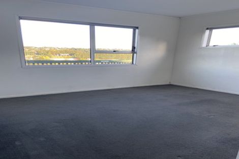 Photo of property in 1/26 Noeleen Street, Glenfield, Auckland, 0629