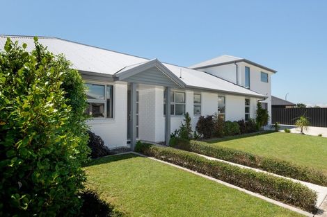 Photo of property in 31 Blanche Road, Papamoa Beach, Papamoa, 3118