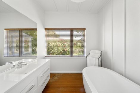 Photo of property in 290 Poraiti Road, Poraiti, Napier, 4182