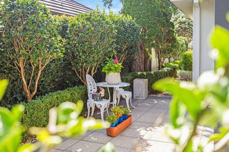 Photo of property in 2 Saratoga Court, Papamoa Beach, Papamoa, 3118