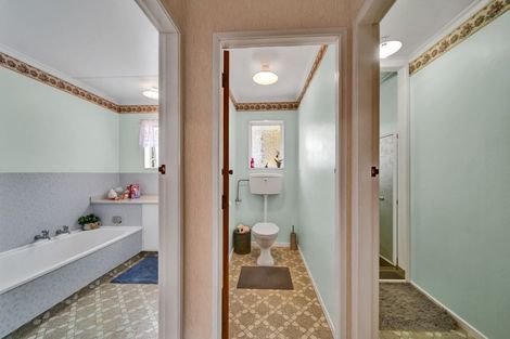 Photo of property in 3 Green Lane, Hawera, 4610