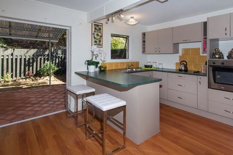 Photo of property in 1/104 Pakuranga Road, Pakuranga, Auckland, 2010