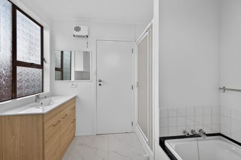 Photo of property in 97b Johns Road, Northwood, Christchurch, 8051