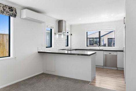 Photo of property in 1 Holstein Way, Papamoa, 3118