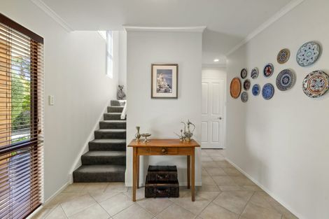 Photo of property in 2/23 Kiteroa Terrace, Rothesay Bay, Auckland, 0630