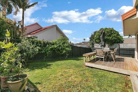 Photo of property in 3 Bridgehead Cove, West Harbour, Auckland, 0618