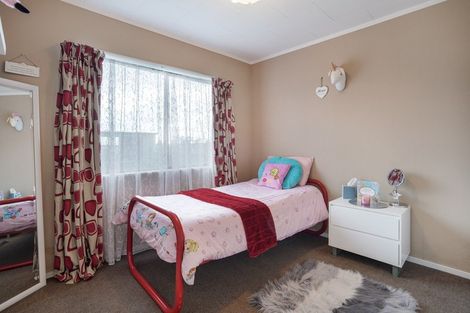 Photo of property in 11 Rata Street, Tokomaru, Palmerston North, 4474