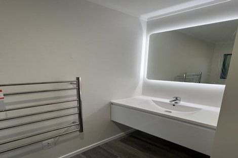 Photo of property in 53 Blakeborough Drive, Forrest Hill, Auckland, 0620