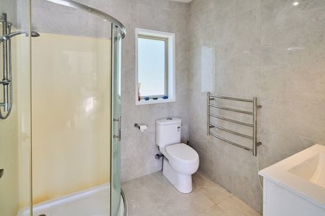 Photo of property in 74f Heretaunga Square, Silverstream, Upper Hutt, 5019