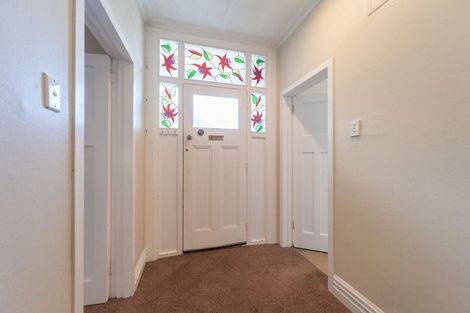 Photo of property in 80 Kelburn Parade, Kelburn, Wellington, 6012