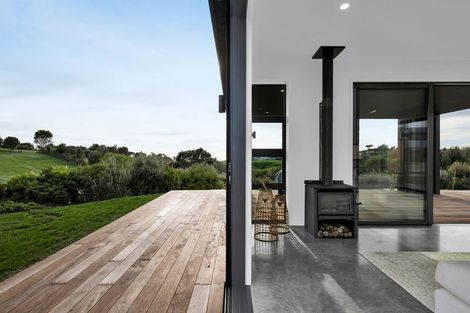 Photo of property in 29 Washer Road, Omata, New Plymouth, 4374