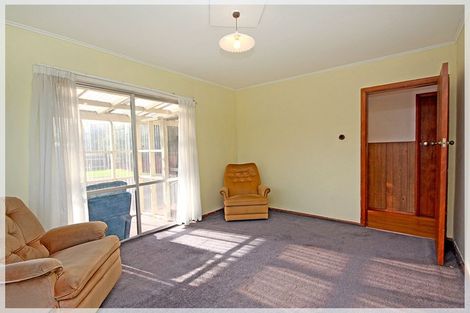 Photo of property in 17 Avenue Road, Foxton, 4814