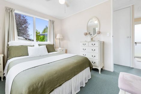 Photo of property in 54a Yeovil Road, Te Atatu Peninsula, Auckland, 0610