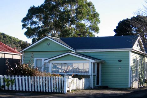 Photo of property in 27 Fitzherbert Street, Featherston, 5710
