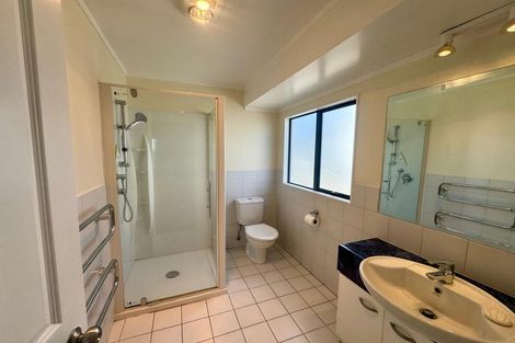 Photo of property in 24a Reeves Road, Pakuranga, Auckland, 2010
