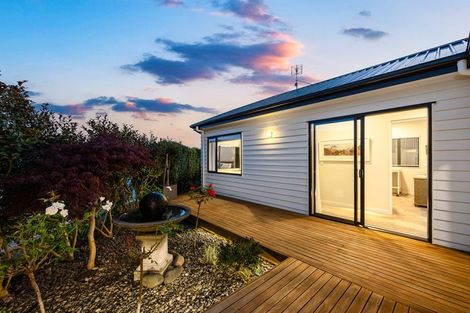 Photo of property in 3 Keel Street, Long Bay, Auckland, 0630