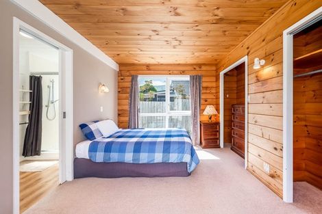 Photo of property in 4 Rimu Street, Waikanae, 5036